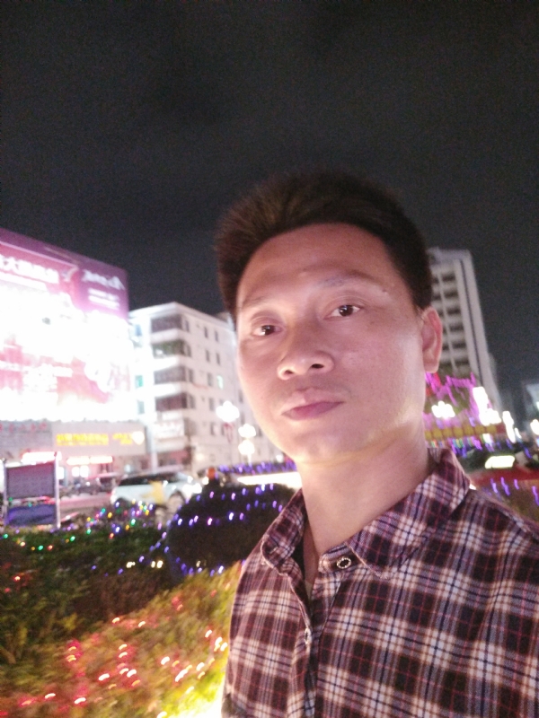 极光的第一张照片--茂名闪婚服务中心